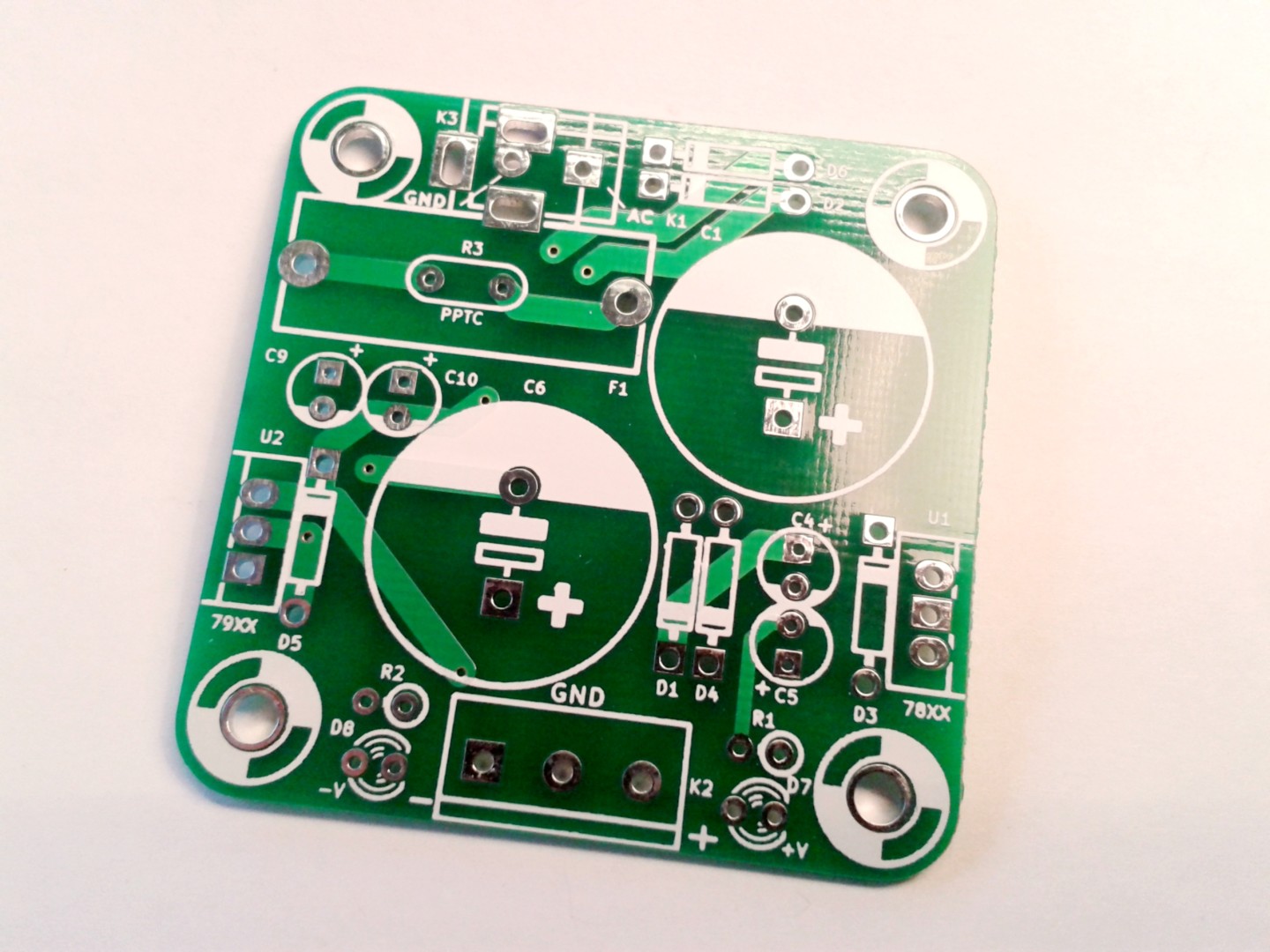 Adaptateur pour remplacer un fusible MIDI par un fusible